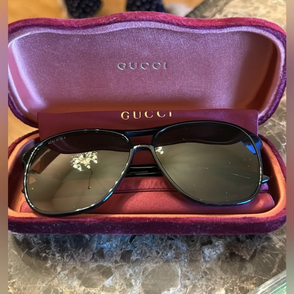 Gucci unisex sunglasses